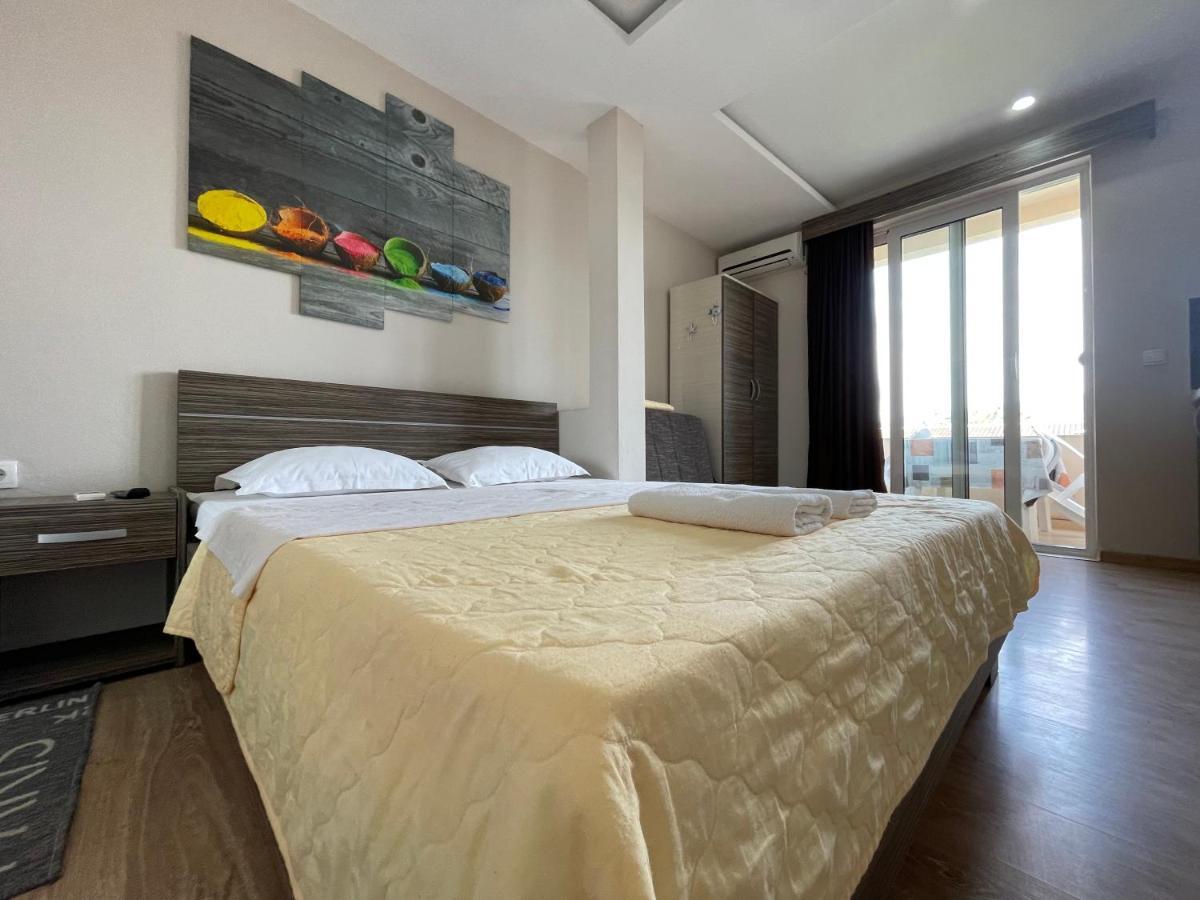 אולסינץ' Apartments Lati מראה חיצוני תמונה