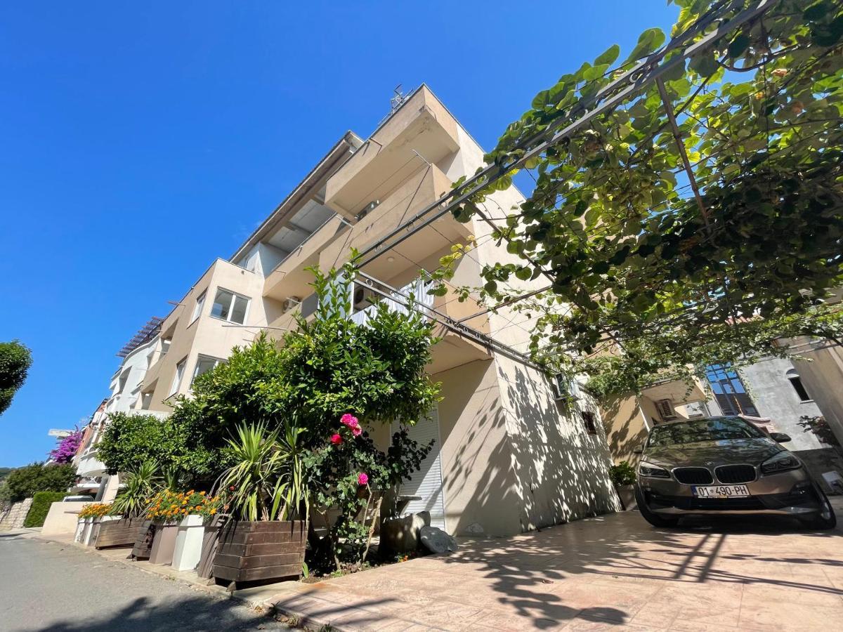 אולסינץ' Apartments Lati מראה חיצוני תמונה
